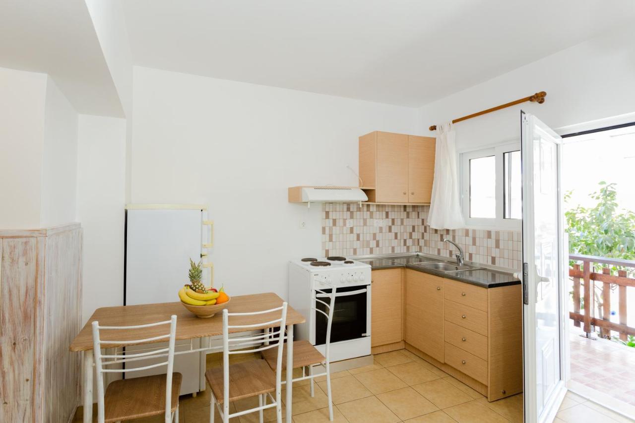 Christos Studios And Family Apartments Stegna Dış mekan fotoğraf