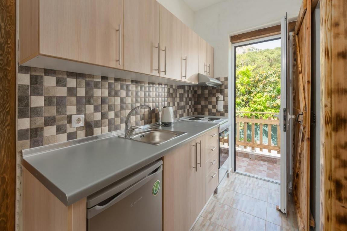 Christos Studios And Family Apartments Stegna Oda fotoğraf
