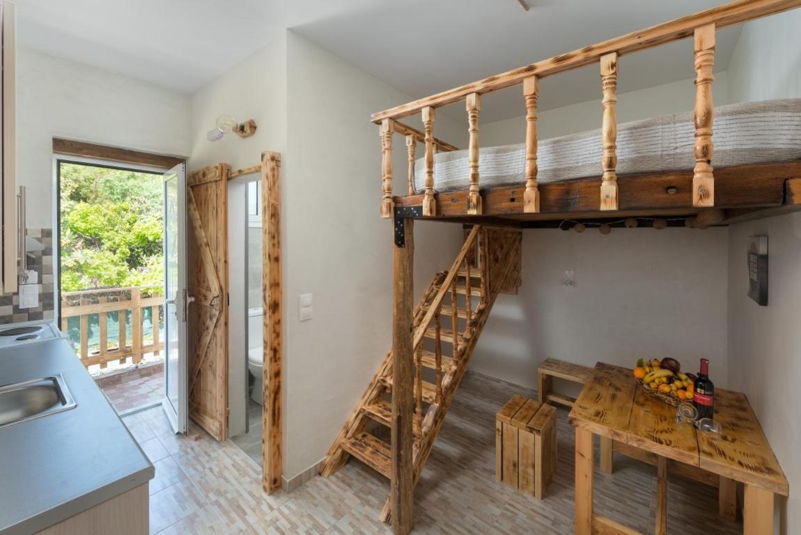 Christos Studios And Family Apartments Stegna Oda fotoğraf